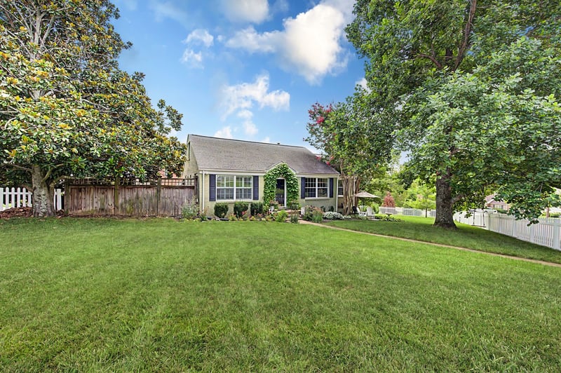 712 Kendall Dr, Nashville, TN 37209
