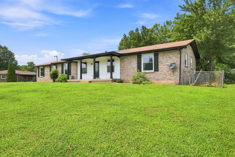 104 Lagrange Dr, Hendersonville, TN 37075