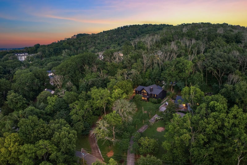 5937 Woodland Hills Dr, Nashville, TN 37211