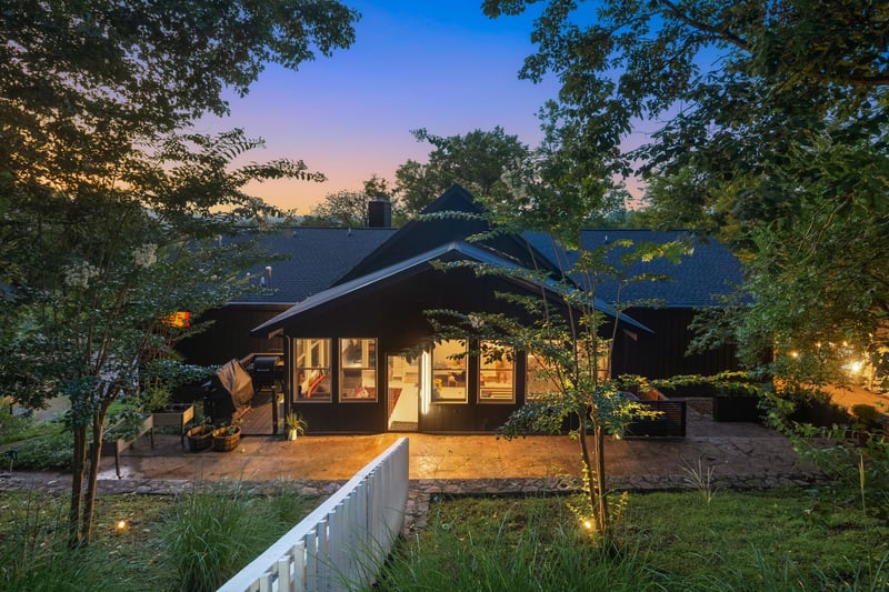 5937 Woodland Hills Dr, Nashville, TN 37211