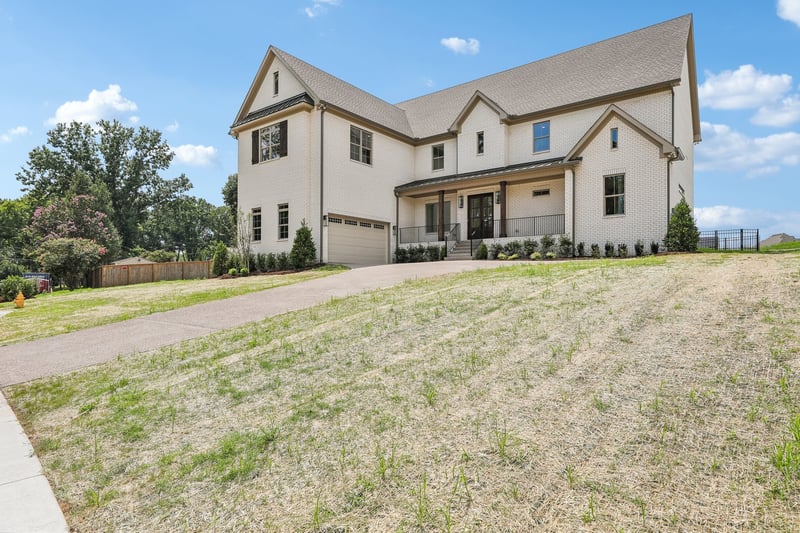 335 Raintree Dr, Hendersonville, TN 37075
