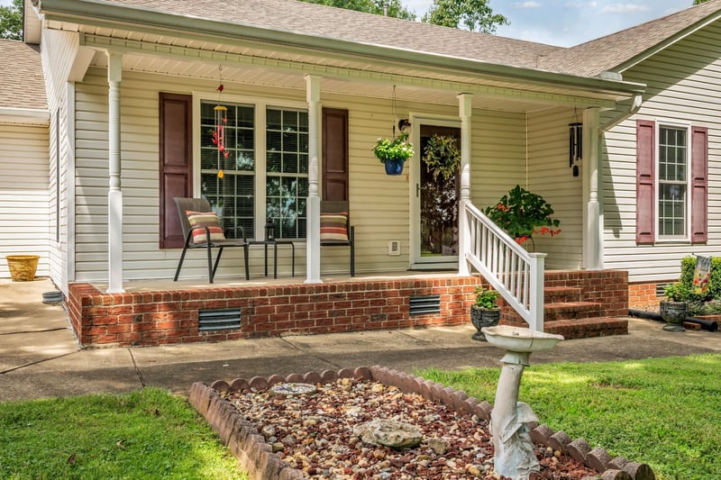 502 Bob Hollow Rd, Burns, TN 37029