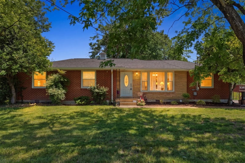 101 Newport Dr, Old Hickory, TN 37138