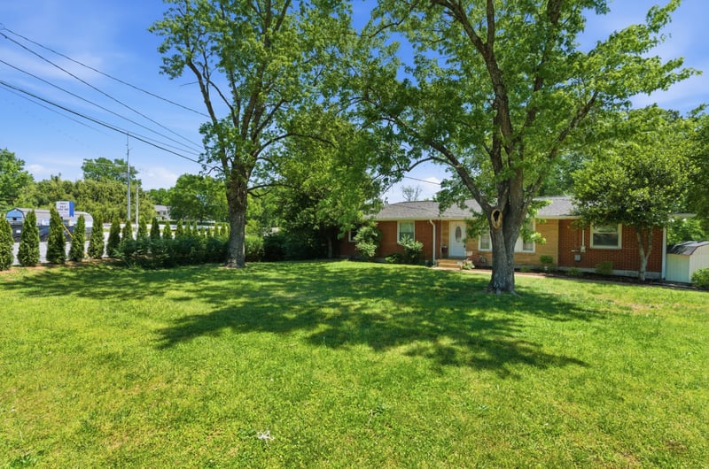 101 Newport Dr, Old Hickory, TN 37138