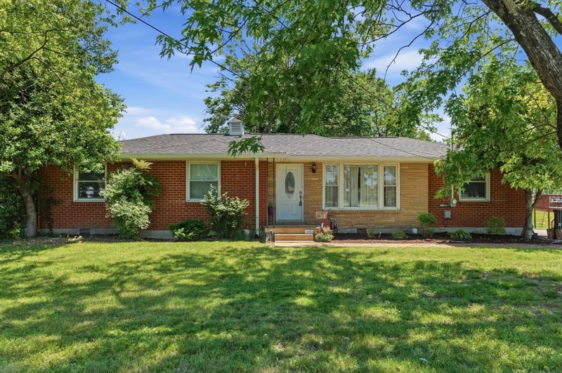 101 Newport Dr, Old Hickory, TN 37138