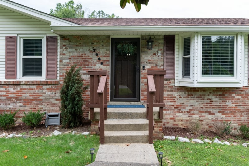 7965 Sawyer Brown Rd, Nashville, TN 37221