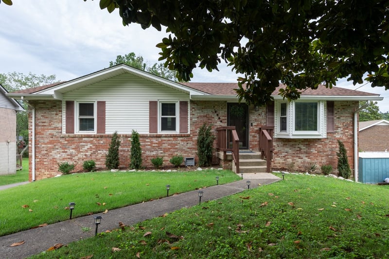 7965 Sawyer Brown Rd, Nashville, TN 37221