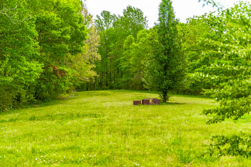 3240 Knob Creek Rd, Columbia, TN 38401