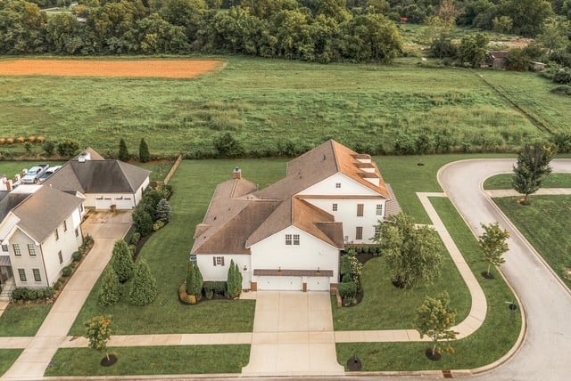3061 Allenwood Dr, Thompsons Station, TN 37179