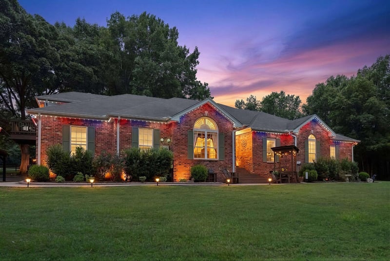 960 Stones River Rd, La Vergne, TN 37086