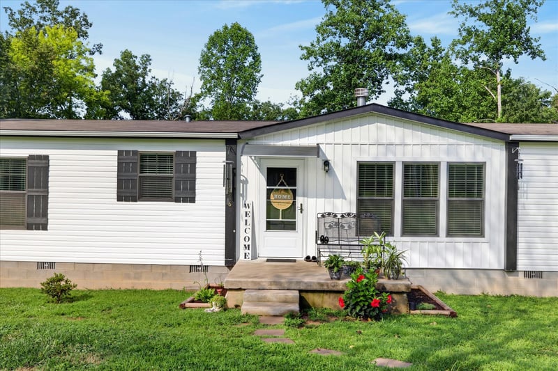 1016 Trouble Rd, Ashland City, TN 37015
