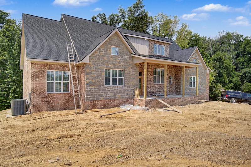 7037 Hall Rd, Greenbrier, TN 37073