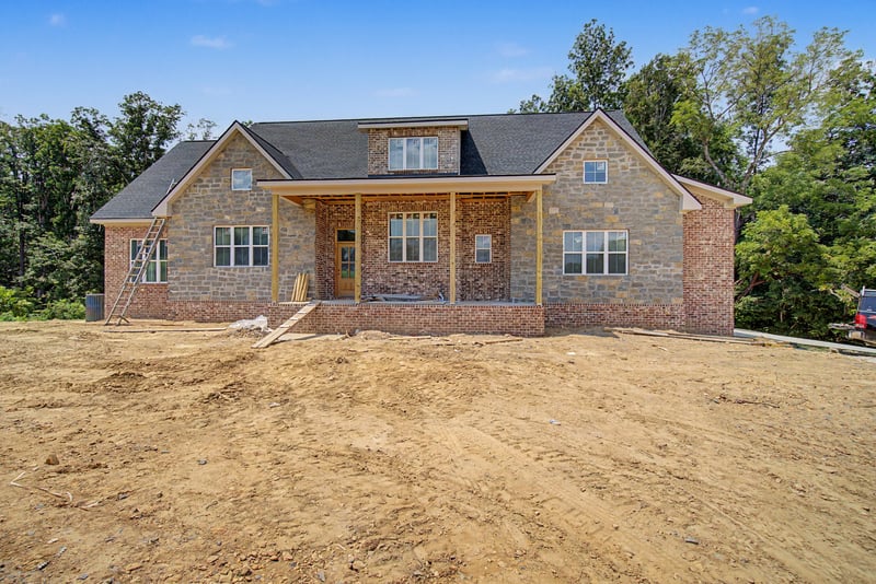 7037 Hall Rd, Greenbrier, TN 37073