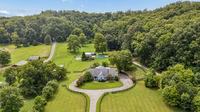 1035 Wallace Rd, Gallatin, TN 37066
