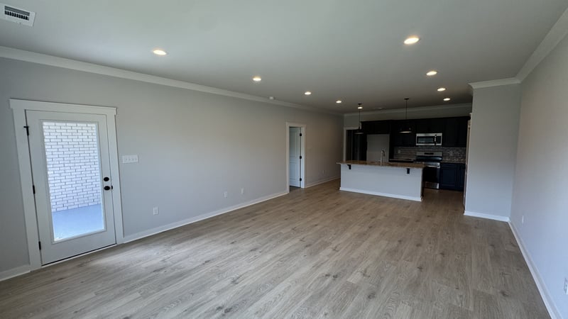 498 W Foxrun, Springfield, TN 37172