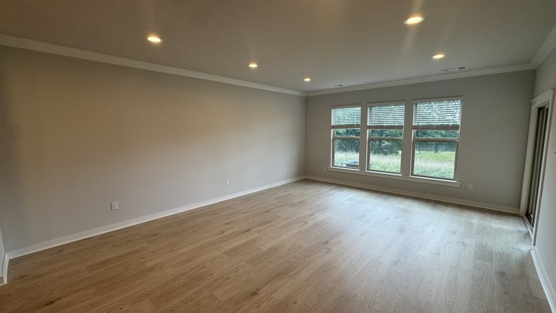 558 W Foxrun, Springfield, TN 37172