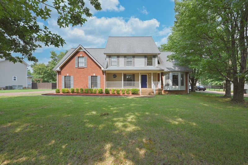 104 Spicer Ct, White House, TN 37188