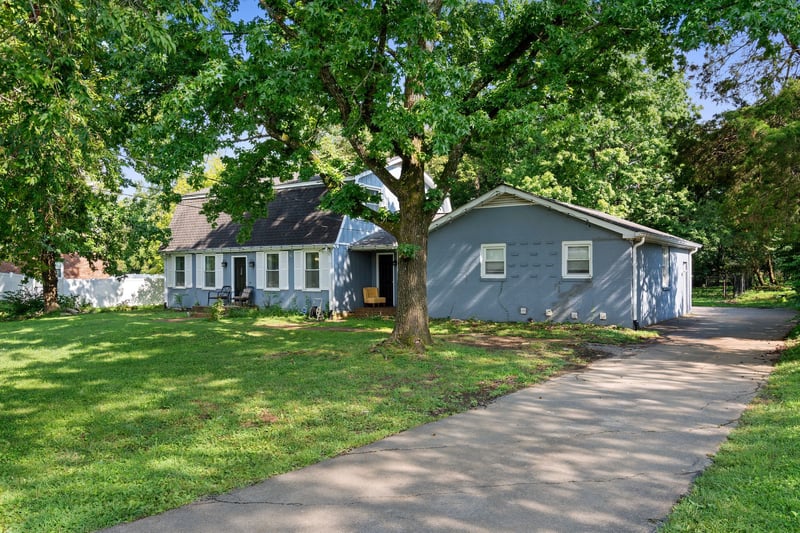4059 Lake Pkwy, Hermitage, TN 37076