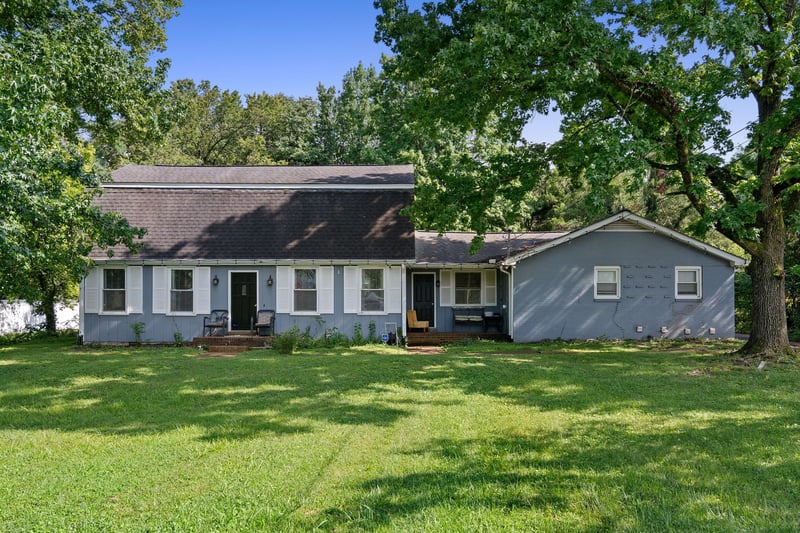 4059 Lake Pkwy, Hermitage, TN 37076