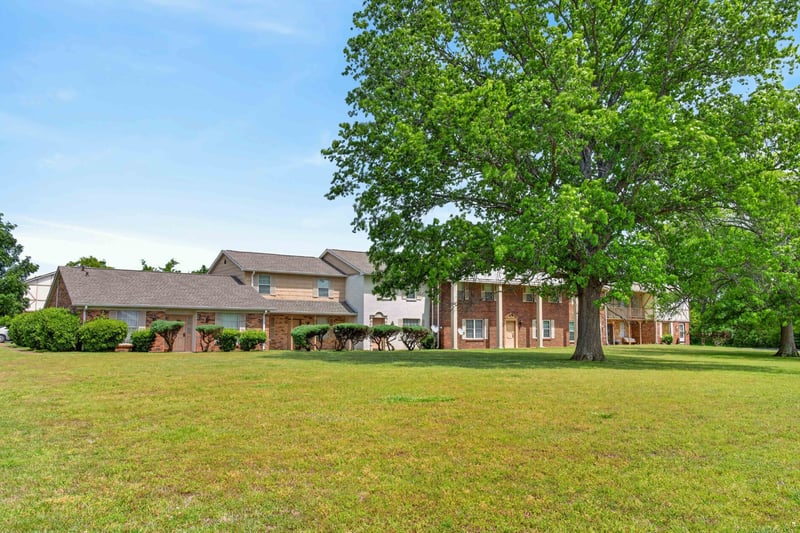 1301 Neelys Bend Rd #6, Madison, TN 37115