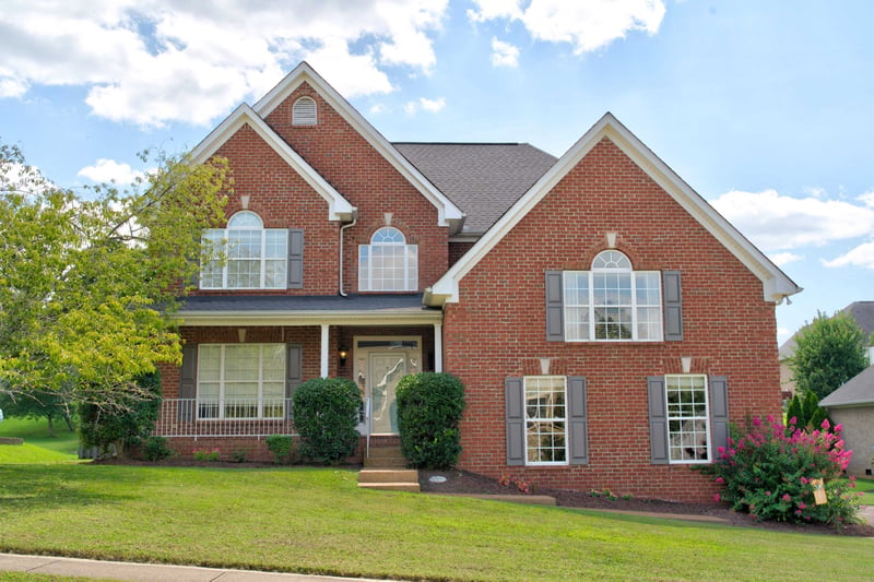105 Cresthaven Ct, Hendersonville, TN 37075