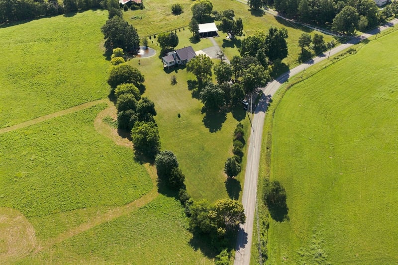 1160 Fleet Town Rd, Dickson, TN 37055