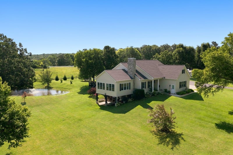 1160 Fleet Town Rd, Dickson, TN 37055