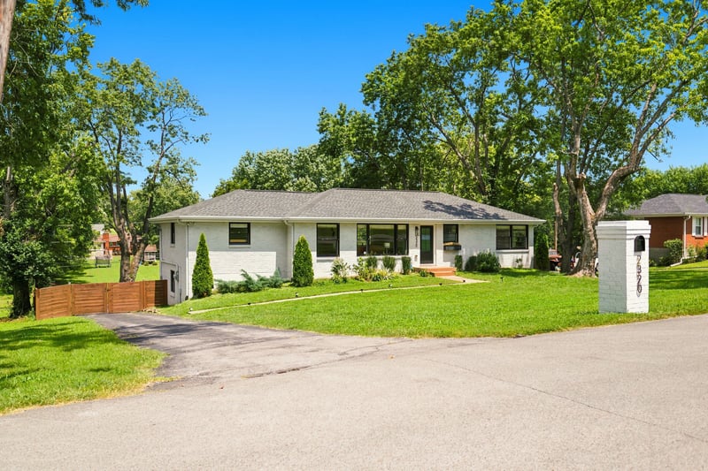 2320 Ridgeland Dr, Nashville, TN 37214