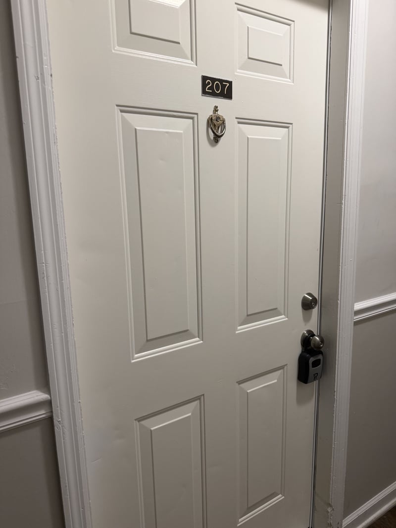 1808 State St #207, Nashville, TN 37203