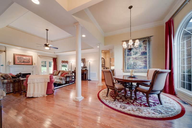 2015 Bryans Park Ct, Springfield, TN 37172