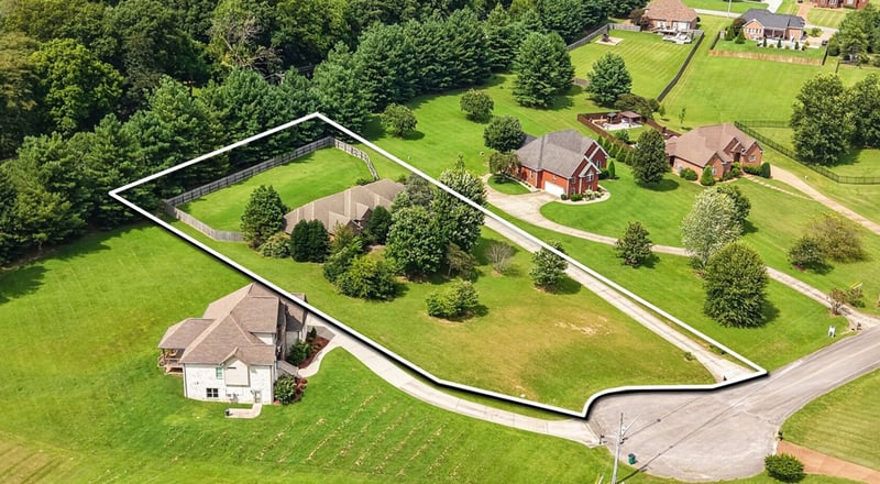 2015 Bryans Park Ct, Springfield, TN 37172