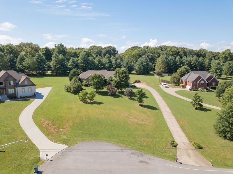 2015 Bryans Park Ct, Springfield, TN 37172