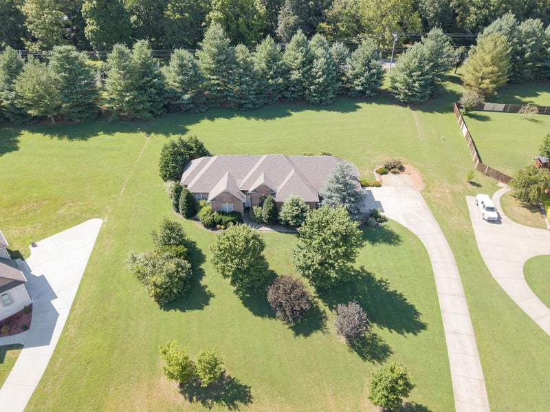 2015 Bryans Park Ct, Springfield, TN 37172