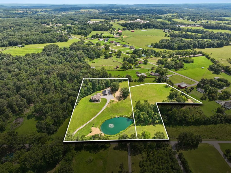 138 Belcher Hollow Rd, Cottontown, TN 37048