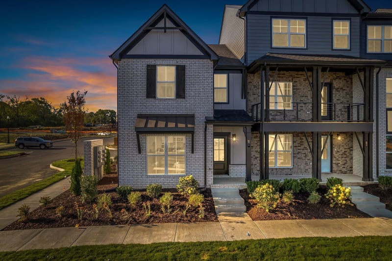 602 Granbury Pvt Dr, Hendersonville, TN 37075
