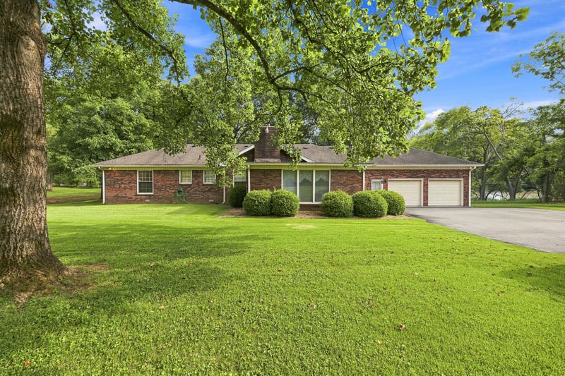 237 Shute Ln, Old Hickory, TN 37138