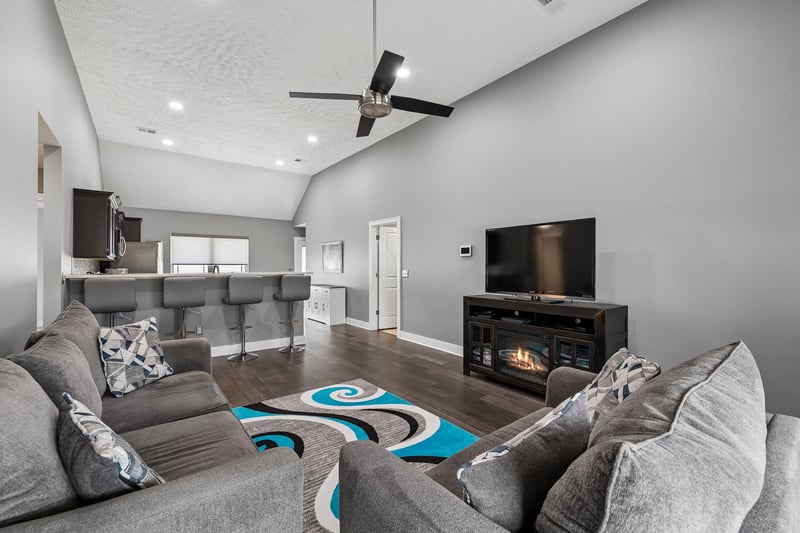 2216 Rolling Hls, Christiana, TN 37037