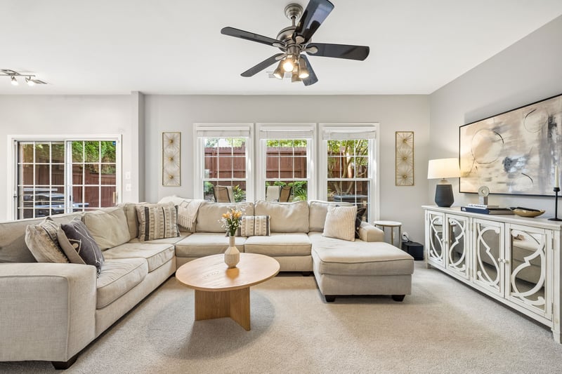 458 Old Towne Dr, Brentwood, TN 37027