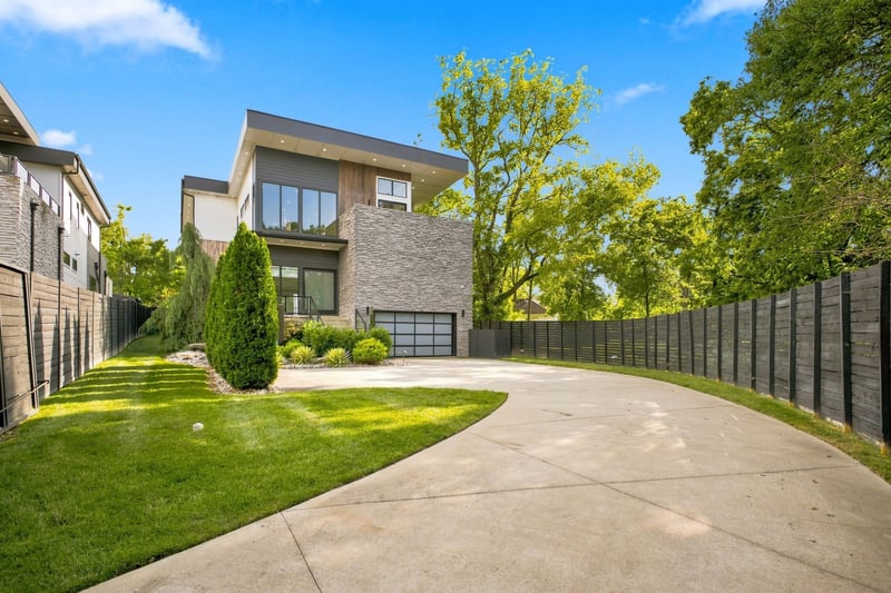 1143 Glendale Ln, Nashville, TN 37204