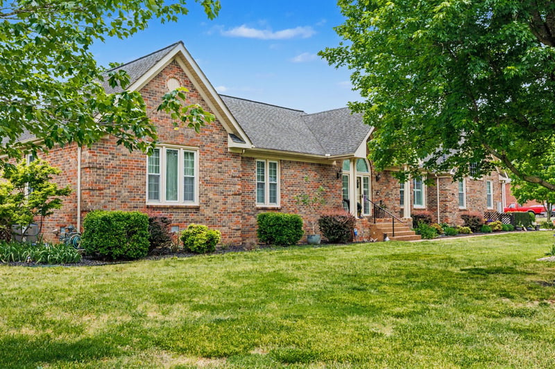 201 Buchanan Cir, Hendersonville, TN 37075