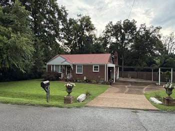 2113 Geneiva Dr, Nashville, TN 37216