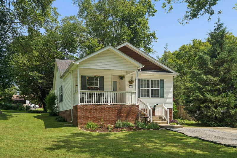400 Indian Trl, Madison, TN 37115