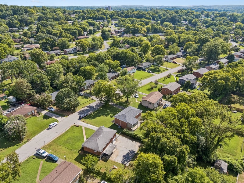 5007 Bonnameade Dr, Hermitage, TN 37076