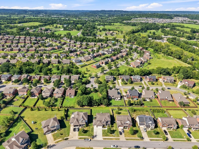 1081 Abberley Cir, Hendersonville, TN 37075