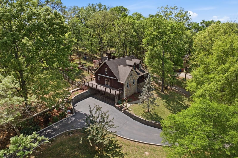 2105 Alpine Dr, Columbia, TN 38401