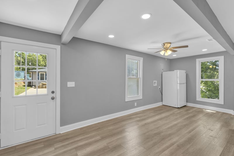 223 4th Ave E, Springfield, TN 37172