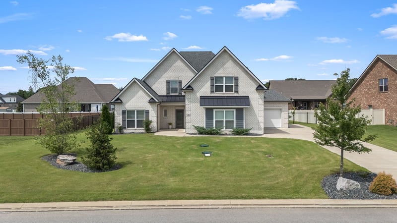 1707 Day Flower Dr, Murfreesboro, TN 37130