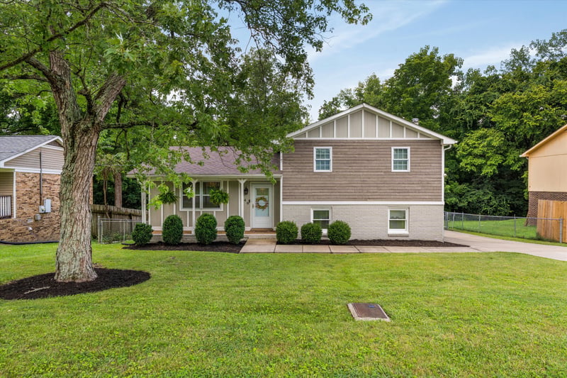 449 Rockwood Dr, Hermitage, TN 37076