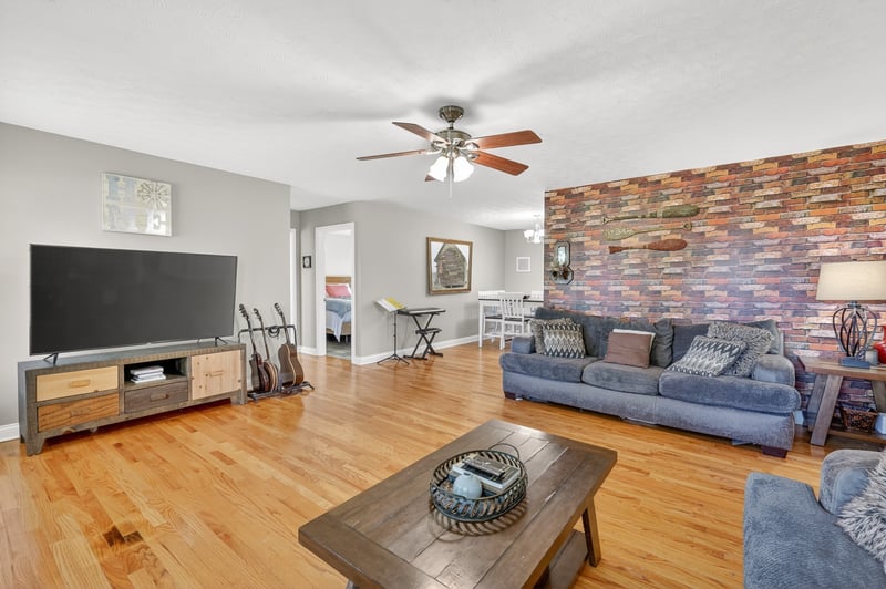 1014 Spire Way Dr, Castalian Springs, TN 37031