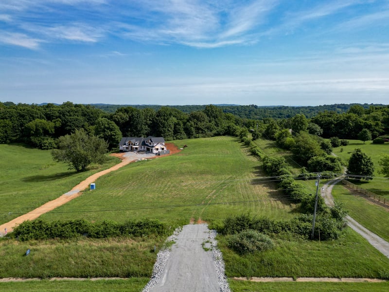 1929 New Lewisburg Hwy, Columbia, TN 38401